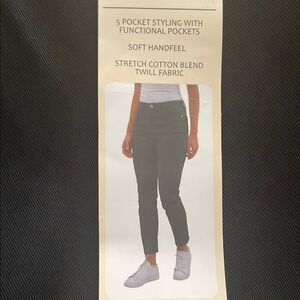 JACHS Girlfriend Black Ankle Pants